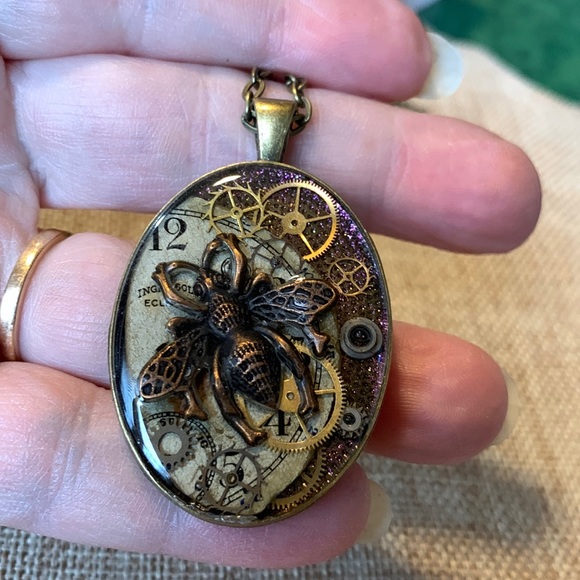 Bee Steam Punk Vintage Watch Face Gears Necklace Homemade - Picture 2 of 9